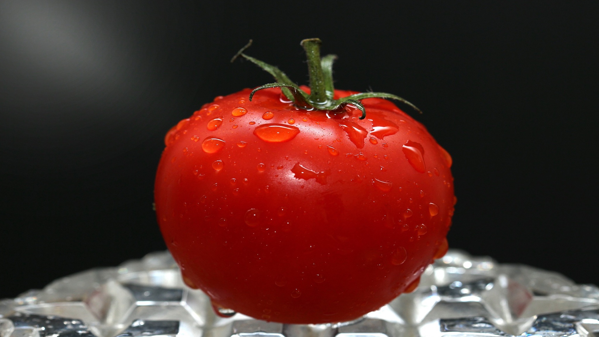 Go go tomato. Стеклянные помидоры. Кюхенленд стеклянный помидор.